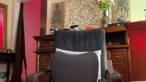 big boy ghost face online show from August 10, 2026, 2:04 am