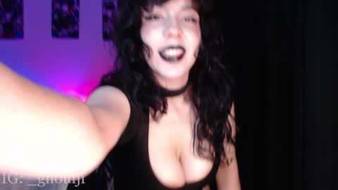 Annie   Im going to be offline from 29nov to 3dec online show from April 30, 2026, 11:53 pm