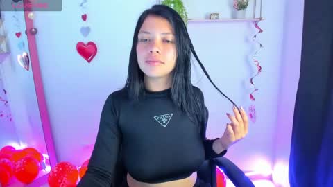 giaaaa   online show from February 15, 2025, 1:21 am