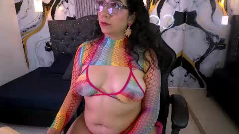 Snapshot of gia_cutee chatting on July 1, 2026, 2:57 am Gia online show from July 1, 2026, 2:57 am