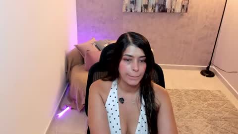 Snapshot of gia_watsonn chatting on June 25, 2026, 6:23 pm Gia online show from June 25, 2026, 6:23 pm