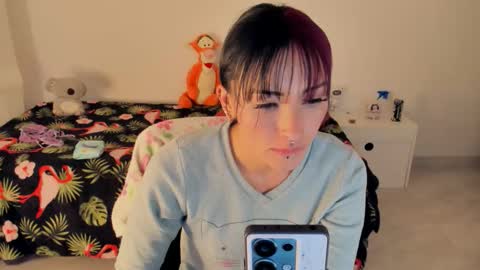 GIA WHITE Independet  online show from October 13, 2025, 11:54 am