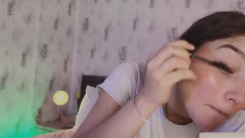 Gia online show from September 10, 2025, 12:38 pm