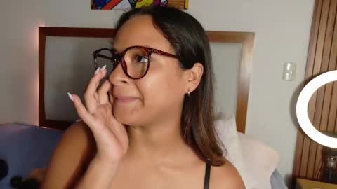 Gianella  online show from March 19, 2026, 5:17 pm