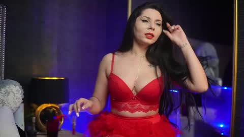  Gia  online show from April 28, 2026, 5:51 pm