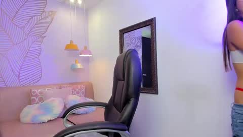 Gia  online show from March 9, 2025, 5:49 pm