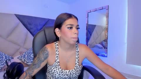 Gia  online show from October 16, 2025, 6:42 pm