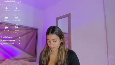 Gia  online show from May 19, 2026, 12:49 am