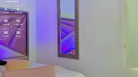 Gia  online show from June 29, 2026, 6:41 pm
