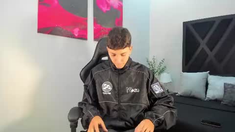 Snapshot of gian_rossii chatting on June 18, 2026, 11:14 am GIAN online show from June 18, 2026, 11:14 am