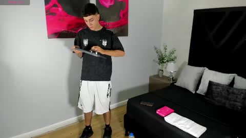 Snapshot of gian_rossii chatting on July 14, 2026, 12:13 am GIAN online show from July 14, 2026, 12:13 am