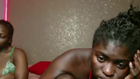 Gianna online show from November 17, 2025, 3:45 am