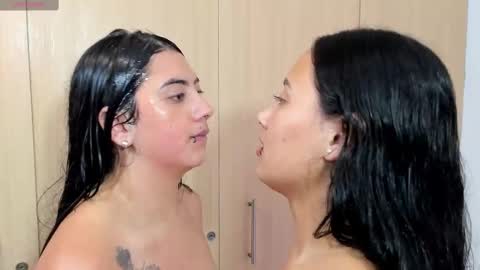 Snapshot of giannagovlea chatting on February 22, 2025, 5:23 am giannagovlea online show from February 22, 2025, 5:23 am