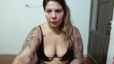 Gianna.. online show from November 30, 2025, 6:06 am