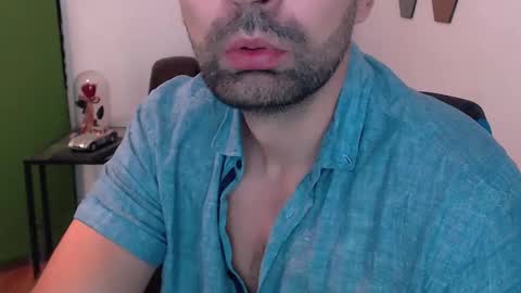 Snapshot of gianni_lion chatting on December 4, 2024, 1:03 am Gianni online show from December 4, 2024, 1:03 am