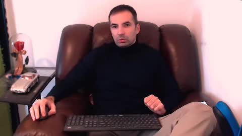 Snapshot of gianni_lion chatting on December 16, 2024, 10:40 am Gianni online show from December 16, 2024, 10:40 am