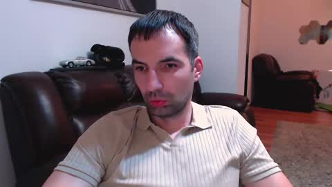 Snapshot of gianni_lion chatting on November 4, 2025, 9:47 pm Gianni online show from November 4, 2025, 9:47 pm