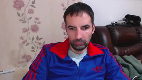 Snapshot of gianni_lion chatting on November 15, 2025, 6:37 pm Gianni online show from November 15, 2025, 6:37 pm