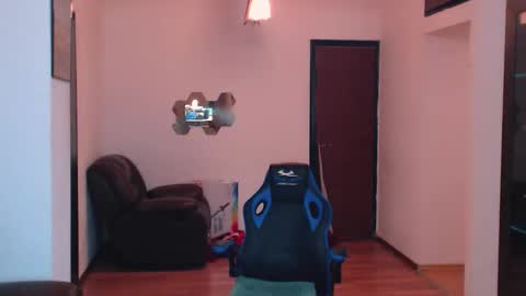 Snapshot of gianni_lion chatting on December 20, 2025, 12:23 pm Gianni online show from December 20, 2025, 12:23 pm