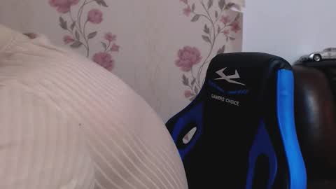 Snapshot of gianni_lion chatting on January 17, 2026, 3:50 pm Gianni online show from January 17, 2026, 3:50 pm