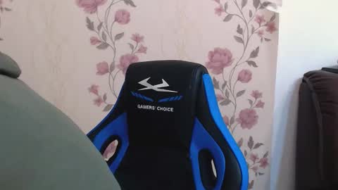 Snapshot of gianni_lion chatting on March 2, 2026, 10:22 am Gianni online show from March 2, 2026, 10:22 am