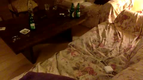 Snapshot of giannispr1998 chatting on December 18, 2024, 10:02 pm Horny Sissy online show from December 18, 2024, 10:02 pm