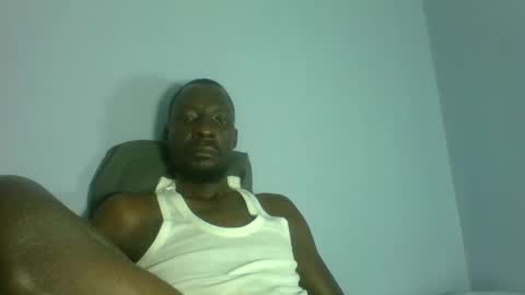 giant_couple online show from April 29, 2026, 2:48 am