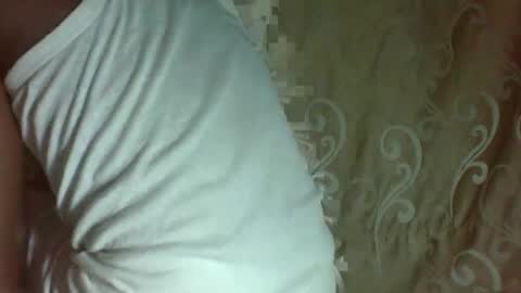 Snapshot of giant_couple chatting on May 18, 2026, 6:47 pm giant_couple online show from May 18, 2026, 6:47 pm