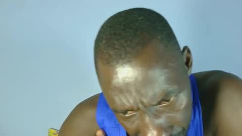 Snapshot of giant_couple chatting on May 28, 2026, 1:36 am giant_couple online show from May 28, 2026, 1:36 am