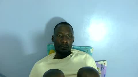 Snapshot of giant_couple chatting on July 11, 2026, 1:08 am giant_couple online show from July 11, 2026, 1:08 am