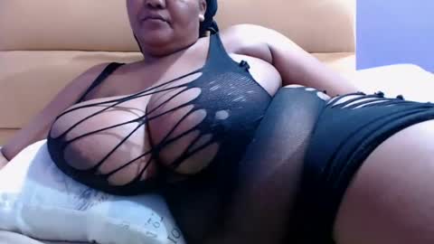 gianttitts online show from June 24, 2026, 8:30 pm