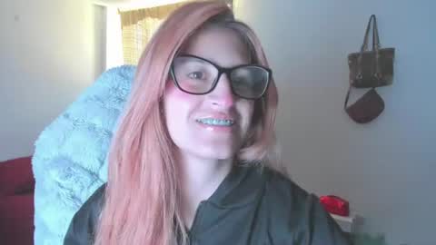 Snapshot of giaroussel chatting on June 11, 2026, 2:15 pm GiaRoussel online show from June 11, 2026, 2:15 pm