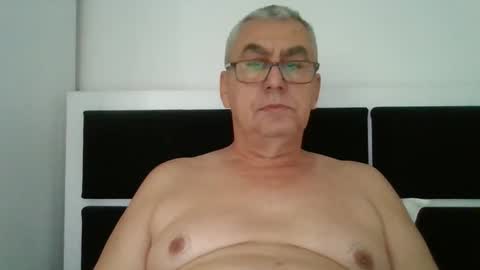 gigi1970 online show from October 30, 2025, 11:33 am