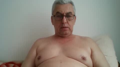 Snapshot of gigi1970 chatting on April 12, 2026, 9:03 am gigi1970 online show from April 12, 2026, 9:03 am