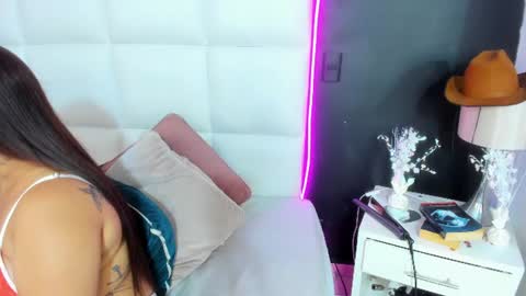 Snapshot of gigi_duran chatting on July 15, 2026, 12:10 pm Gigi online show from July 15, 2026, 12:10 pm