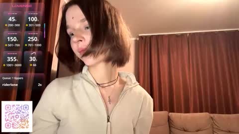 Molly online show from October 24, 2025, 7:32 pm