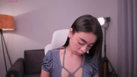 Snapshot of gigilee_ chatting on May 25, 2026, 1:55 am GIGI online show from May 25, 2026, 1:55 am