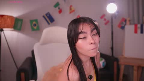 Snapshot of gigilee_ chatting on June 18, 2026, 1:39 am GIGI online show from June 18, 2026, 1:39 am