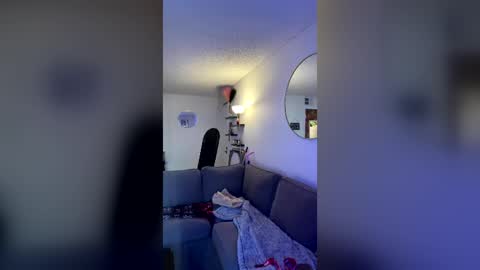 gigilovesyou1997 online show from June 18, 2026, 1:17 am