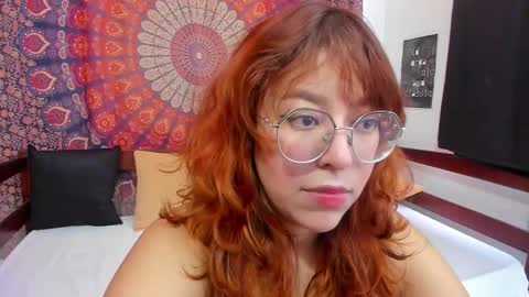 Snapshot of gigimooon chatting on December 21, 2025, 9:00 pm gigimooon online show from December 21, 2025, 9:00 pm