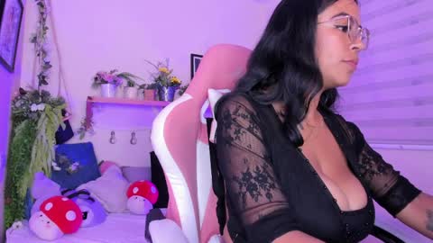 giisell online show from April 7, 2026, 1:55 pm