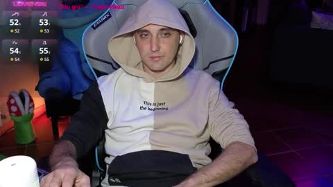 Snapshot of gil_gamesh2nd chatting on October 30, 2025, 7:36 pm Mirko online show from October 30, 2025, 7:36 pm