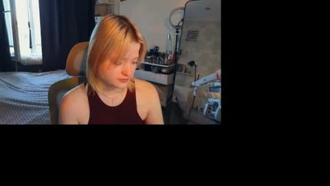 Snapshot of gimmergirls_ chatting on July 14, 2026, 6:07 am Klara online show from July 14, 2026, 6:07 am