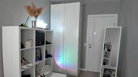 Gin online show from February 3, 2025, 12:47 pm