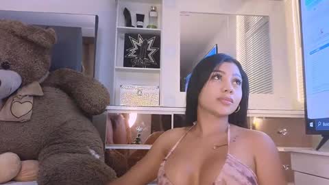 Snapshot of gina_akemi chatting on December 12, 2024, 4:26 am O GINA AND AKEMI online show from December 12, 2024, 4:26 am