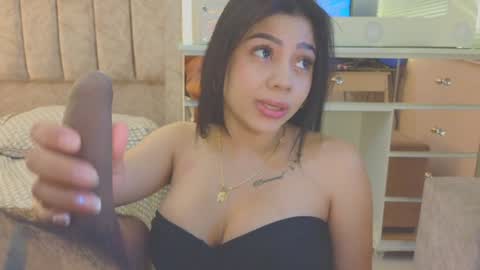 Snapshot of gina_akemi chatting on September 12, 2025, 10:37 am O GINA AND AKEMI online show from September 12, 2025, 10:37 am