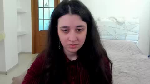 Kate online show from April 13, 2026, 9:26 am