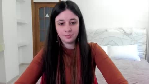 Kate online show from May 3, 2026, 9:04 am