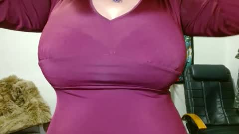 GinaONeon online show from April 23, 2026, 8:24 am