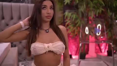 Snapshot of ginavalentinna chatting on June 12, 2026, 8:41 pm Gina online show from June 12, 2026, 8:41 pm